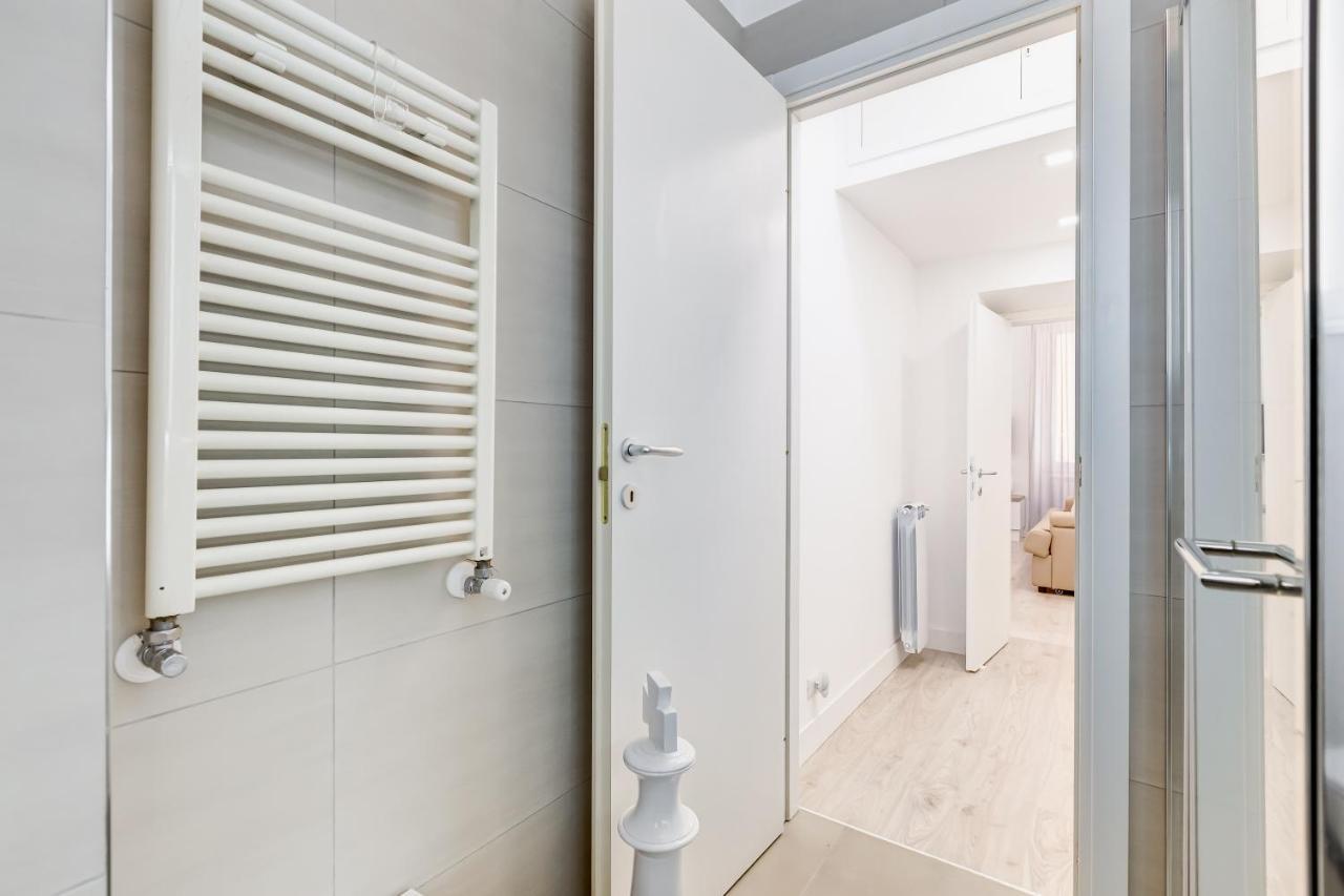 Bmga L The White Crown Apartment In Testaccio روما المظهر الخارجي الصورة