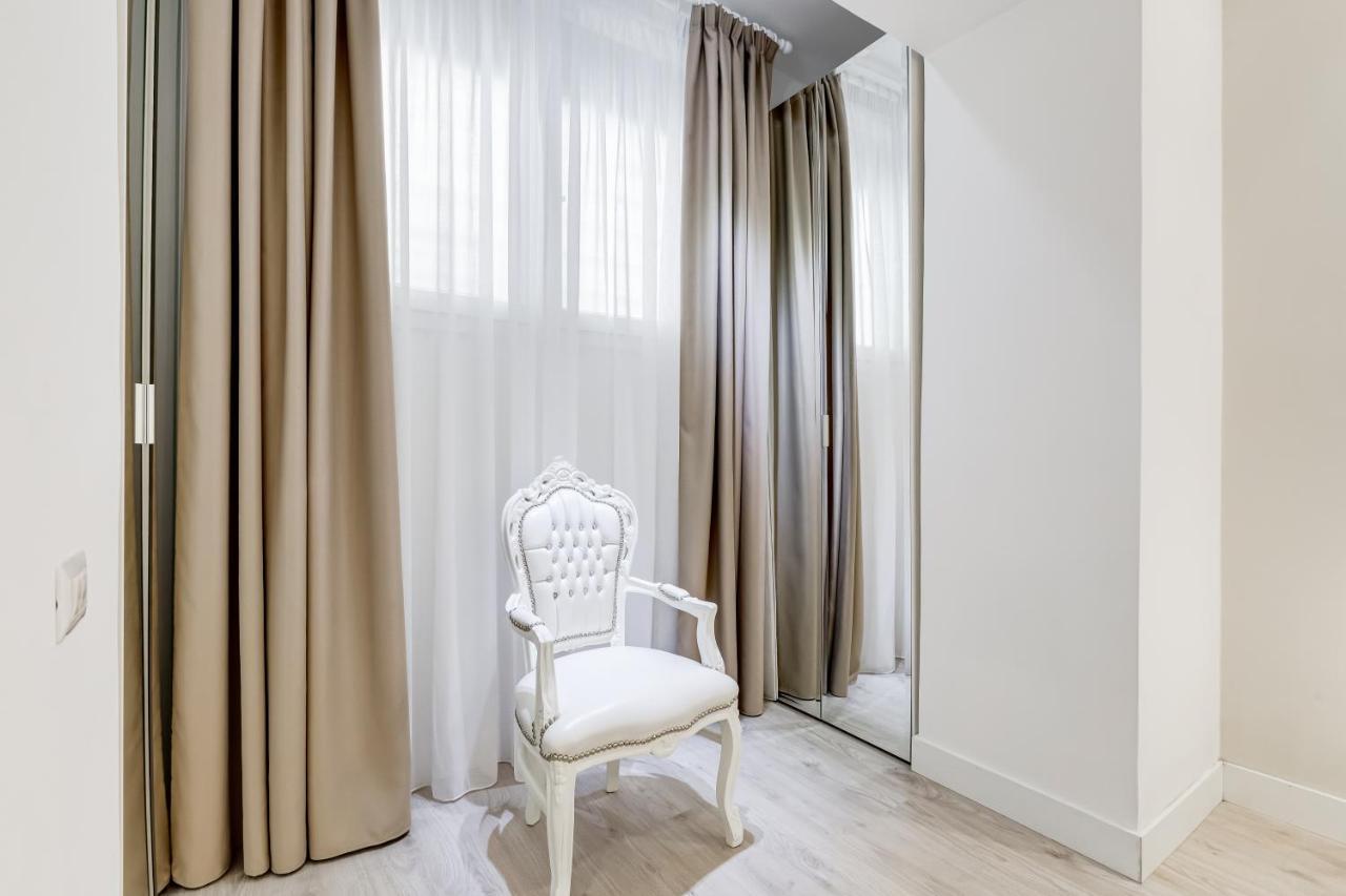Bmga L The White Crown Apartment In Testaccio روما المظهر الخارجي الصورة